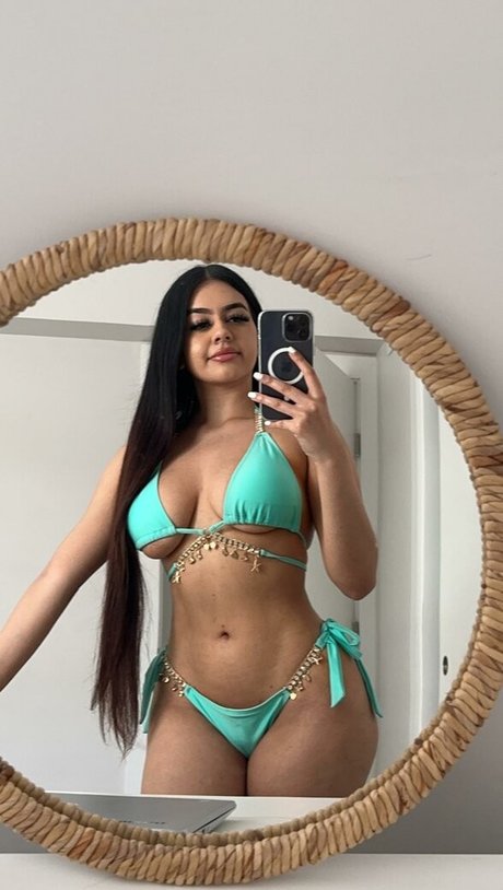 female influencer onlyfans free gallery