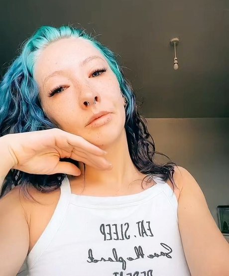 curvy shemale onlyfans pretty image