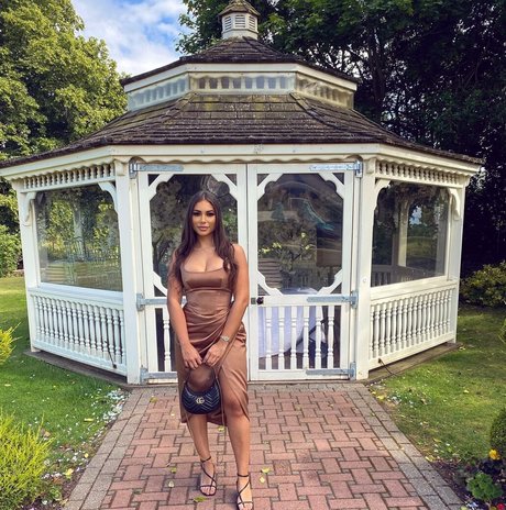 kenza01 exclusive model image