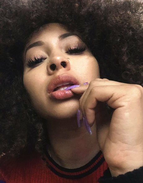 tiny asian onlyfans xxx photo