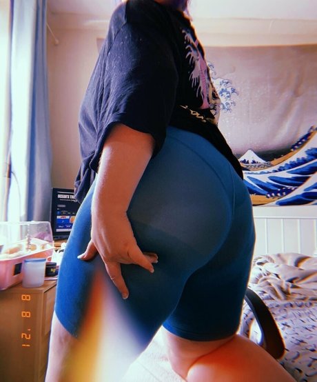 phoebetheunistudent erotic model picture