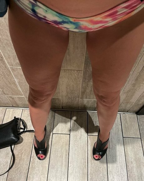 KSWifey high quality actress photo