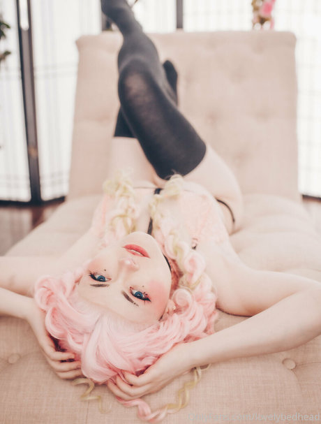 lovelybedhead exclusive pornstar img