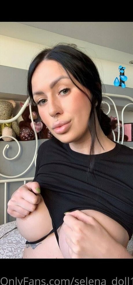 selena doll1 erotic model pic