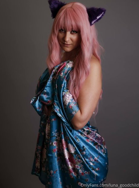 luna goodchild perfect actress galleries