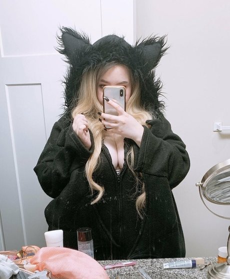 asian influencer onlyfans beautiful img