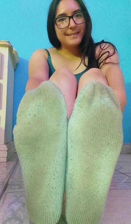 thawniefeet art model img