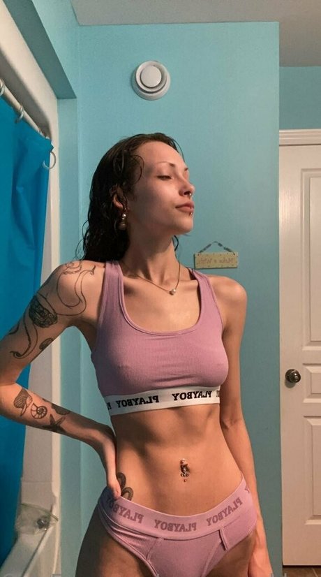 blossoming vixen star naked galleries