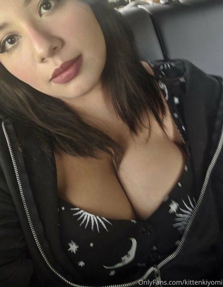 kittenkiyomi perfect pornstar photos