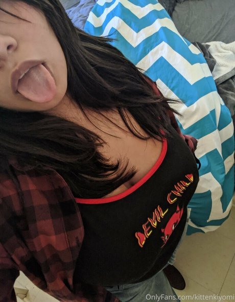 kittenkiyomi star erotic photo