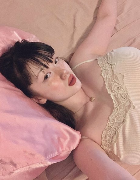 Amylouisev adult star galleries