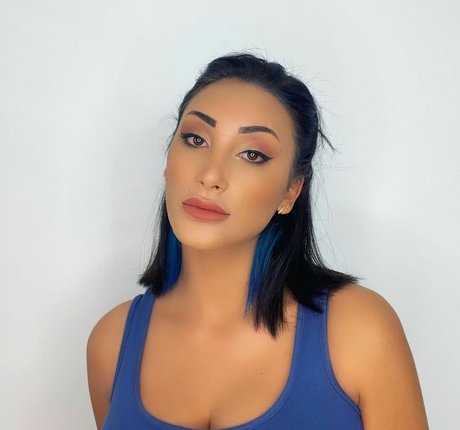 Chen Levi pornstar hot picture