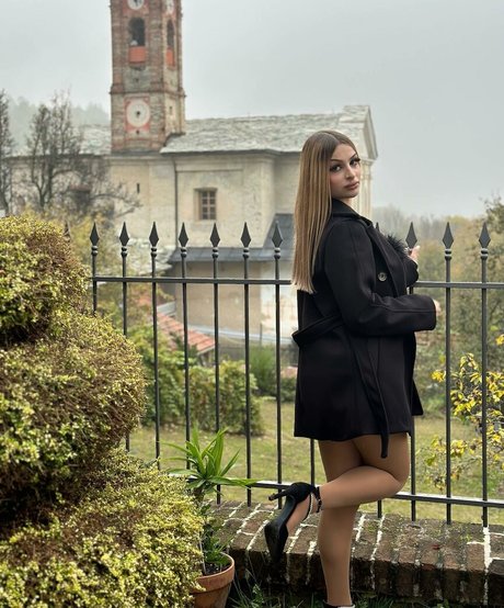 aliih hx perfect star photo