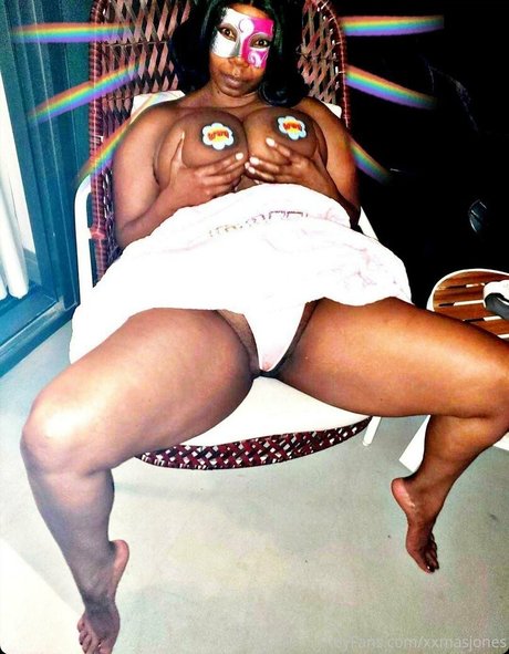 xxmasjones model adult img