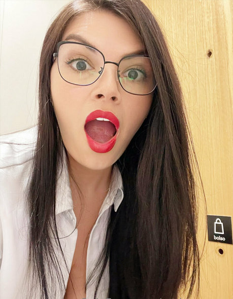 carlaconnorr erotic star archive