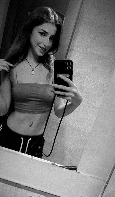 petipekii model sexy photo