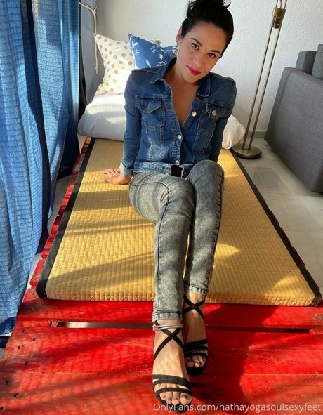 hathayogasoulsexyfeet exclusive star images