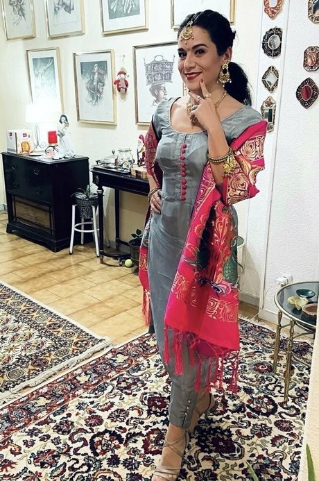 hathayogasoulsexyfeet art actress pics