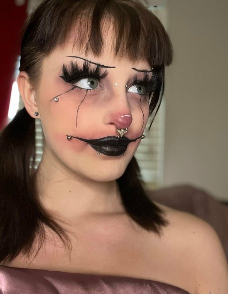 freakonaleashxx beautiful model img