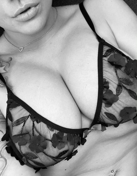 cuckold feet onlyfans free naked pics