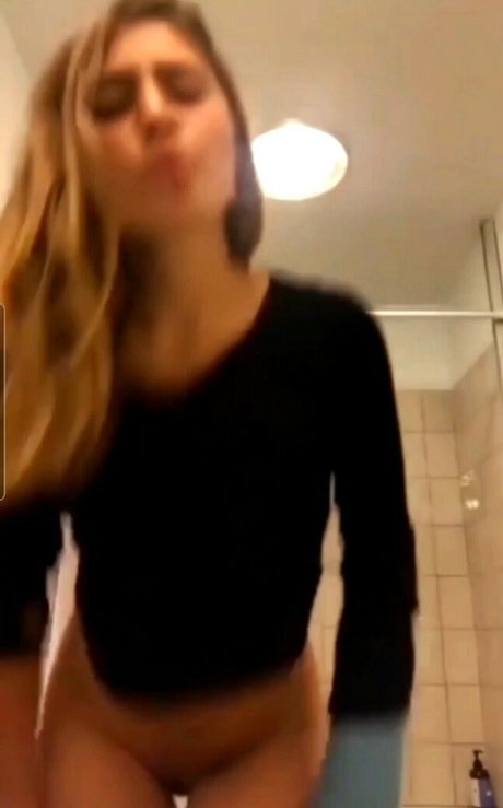 Lia Marie Johnson pornstar free photos