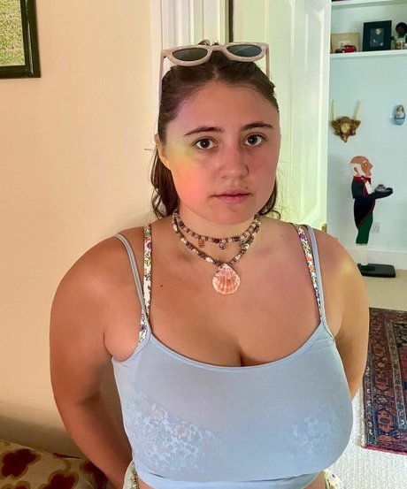 Lia Marie Johnson porn actress img