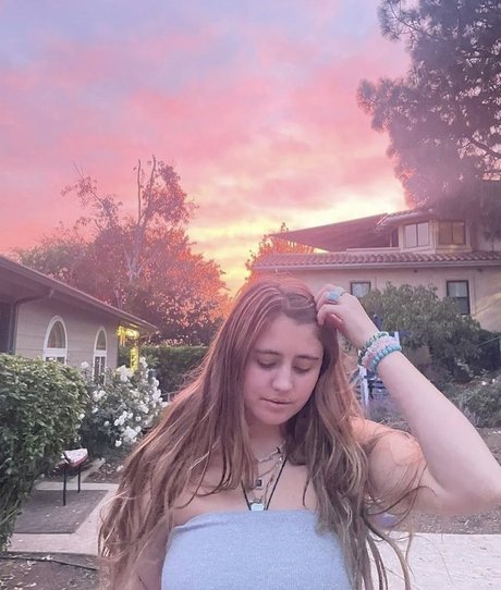 Lia Marie Johnson free star images