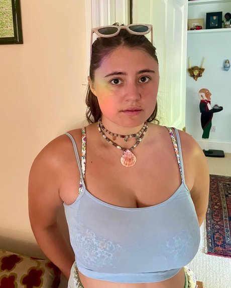 Lia Marie Johnson naked star gallery