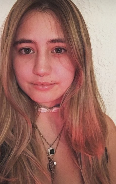 Lia Marie Johnson sexy actress photo