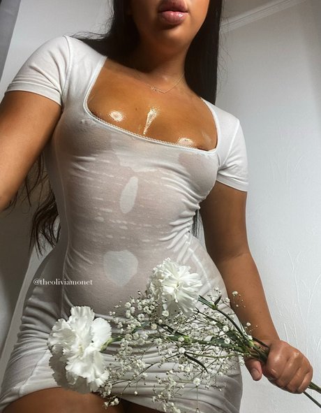 theoliviamonet free model picture