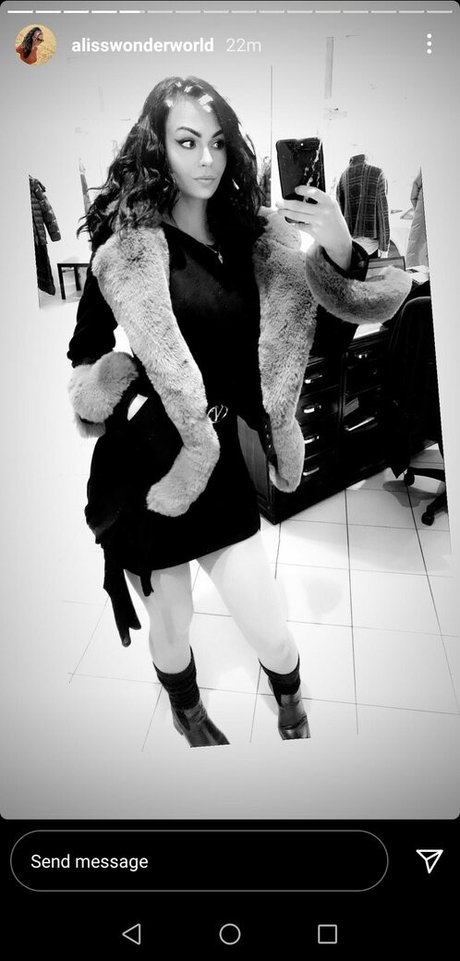 Nadinechase pornstar pretty gallery