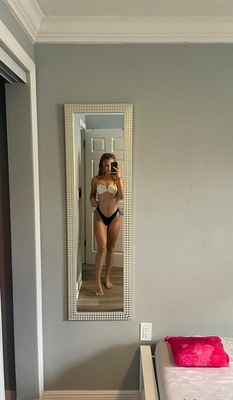 yourgirlzoey model perfect pic