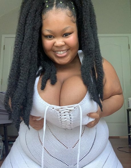 bimbosim22 nudes star pictures