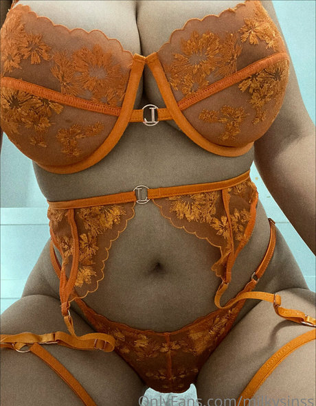 milkysinss high quality model pics