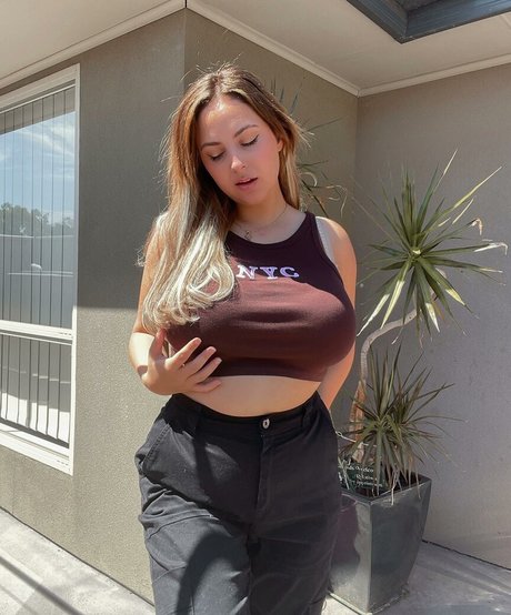 Rachel Elizabeth nude model image