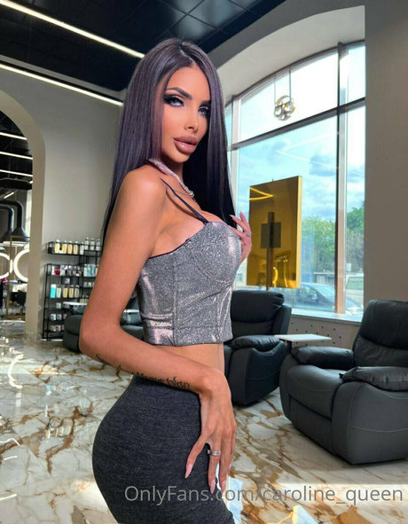 Caroline Queen hd actress image