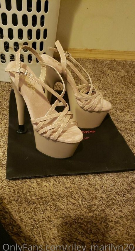 riley marilyn20 nudes pornstar picture