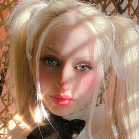 Princess Poppi naked model img