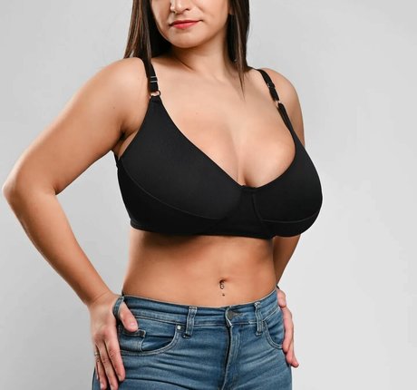 smile onlyfans free nude picture