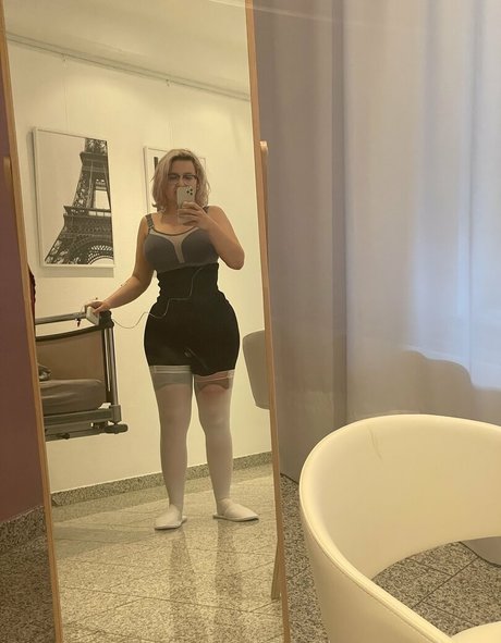 bimbo bunny 2000 naked pornstar image