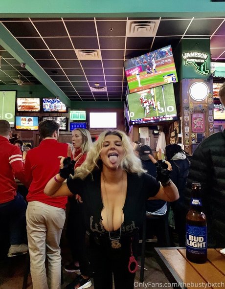 thebustybxtch pornographic model gallery