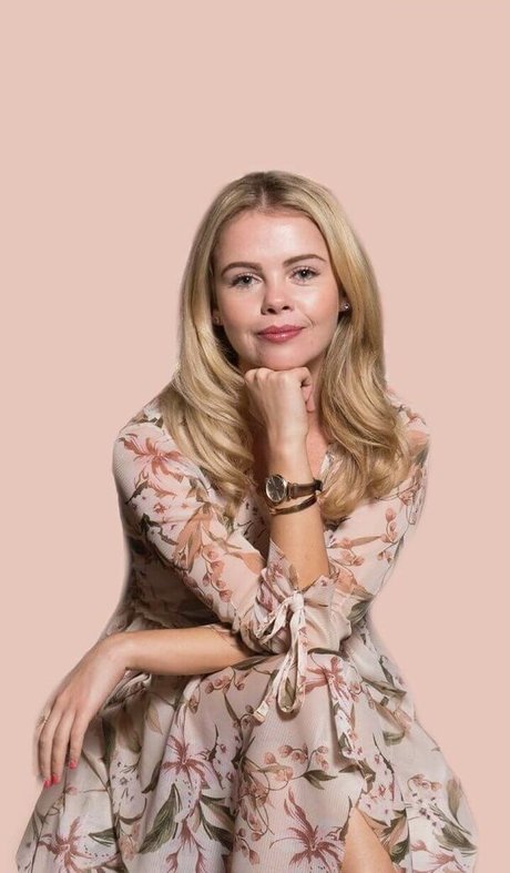 Saoirse Monica Jackson nude pornstar galleries