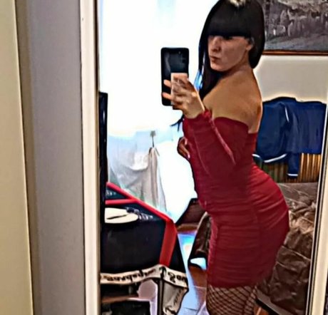 Sharon Manconi erotic model pics