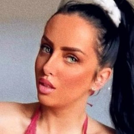 Lingerieandcorsets xxx model photo