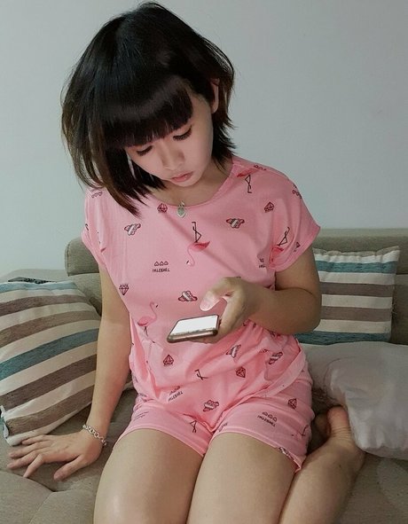 itsbellaadrianna star exclusive pics