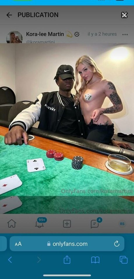 koramartini naked star photo