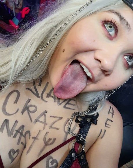 laura takint hd model pic