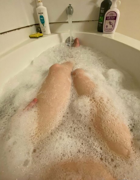 akiofficial best star picture