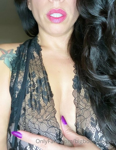 bigbootybonita star naked photo