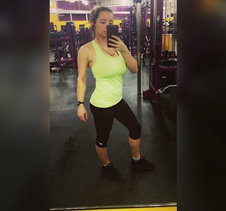 Sarah H actress image